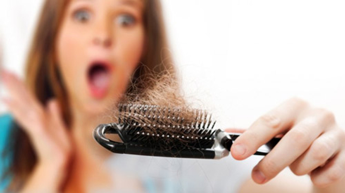 درمان های خانگی و ساده برای جلوگیری از ریزش مو در زنان و مردان