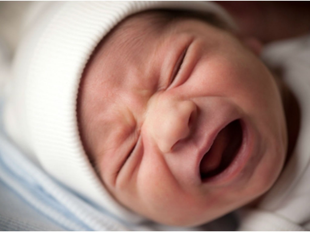 کولیک نوزاد ؛ بررسی ماهیت این مشکل و نشانه های آن