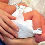نشانه ها و علت عفونت ناف نوزاد چیست