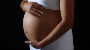 خطر در بارداری /علائمی که نشان خطر در بارداری است – زنان باردار مراقب باشید!