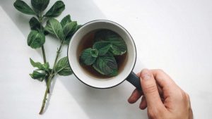 خواص چای نعناع / مزایای بهداشت و زیبایی شگفت انگیز در نوشیدن چای نعناع